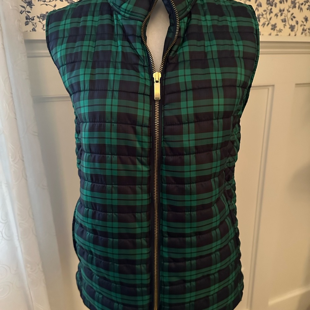 Vineyard Vines size Lg. Plaid Vest
